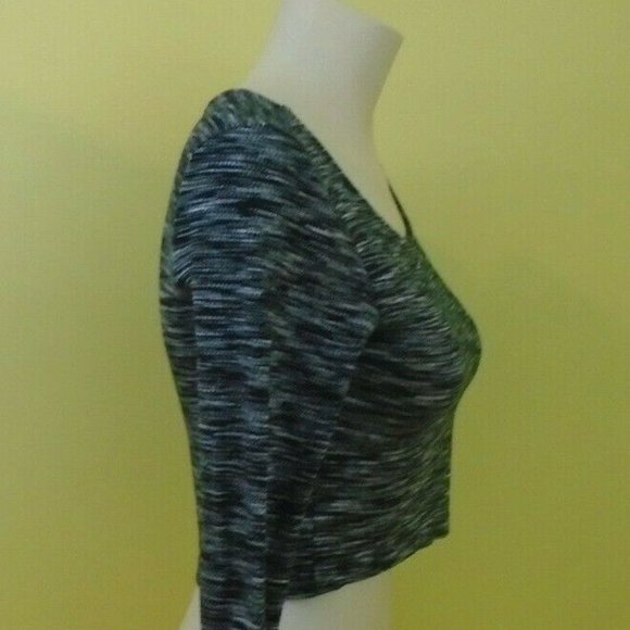 H&M Divided Cropped Black White Striped Top - Picture 2 of 10